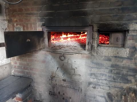 Das Feuer im Backhaus-Ofen